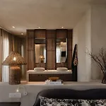 Апарт-отель Tesoro Elegant Escapes-