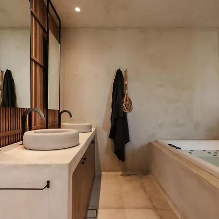 Tesoro Elegant Escapes- Apart-hotel